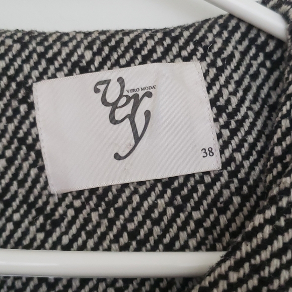 Very tweed assymetrical coat - Picture 4 of 4